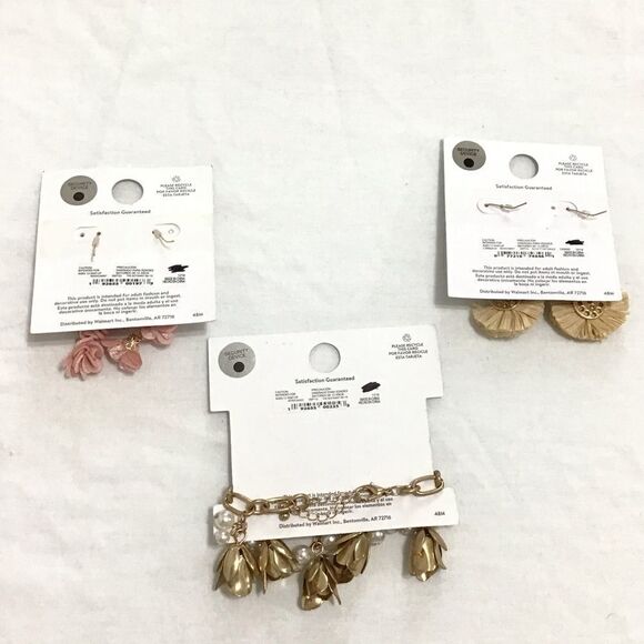 Time and True Gold Tone And Floral Bracelet And Earrings Set - Picture 5 of 5